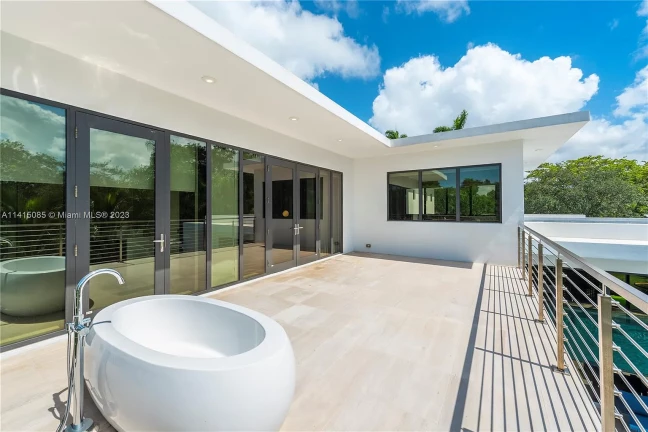 Imagem Casa com 5 Quartos à Venda, 387 m²em Alphaville Residencial Um - Barueri