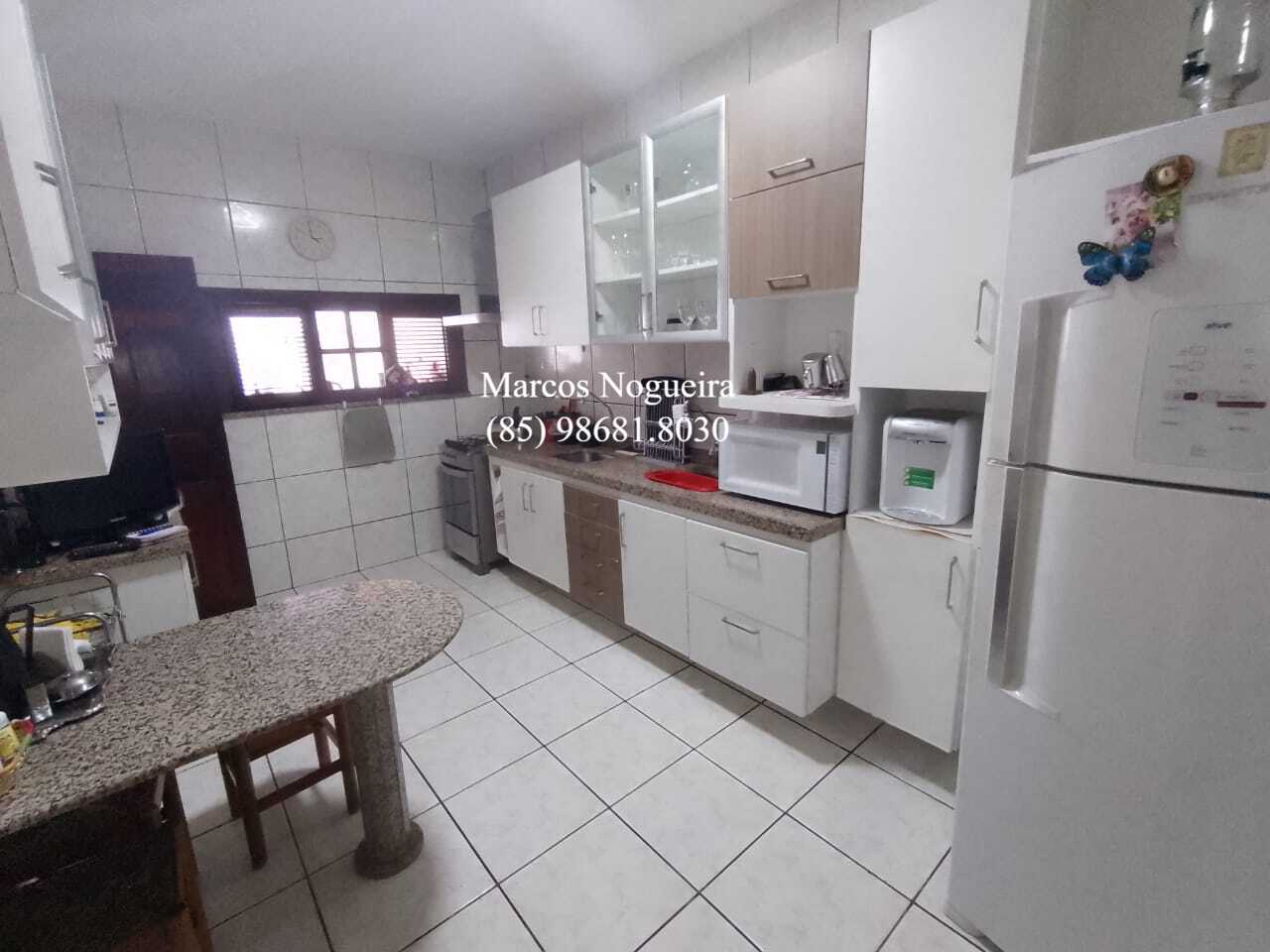Imagem Casa de Condomínio com 5 Quartos à Venda, 268 m²em Edson Queiroz - Fortaleza Imagem Casa de Condomínio com 5 Quartos à Venda, 268 m²em Edson Queiroz - Fortaleza