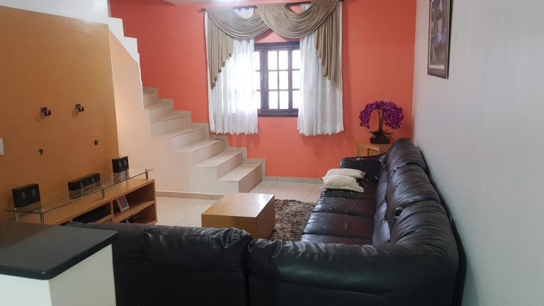 Imagem Sobrado com 3 Quartos à Venda, 175 m²em Serpa - Caieiras