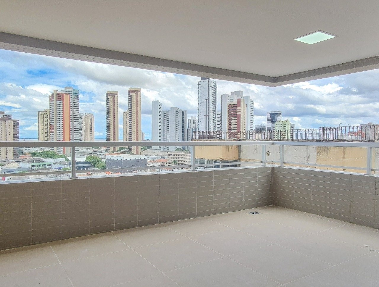 Imagem Apartamento com 2 Quartos para Alugar, 71 m²em Umarizal - Belém