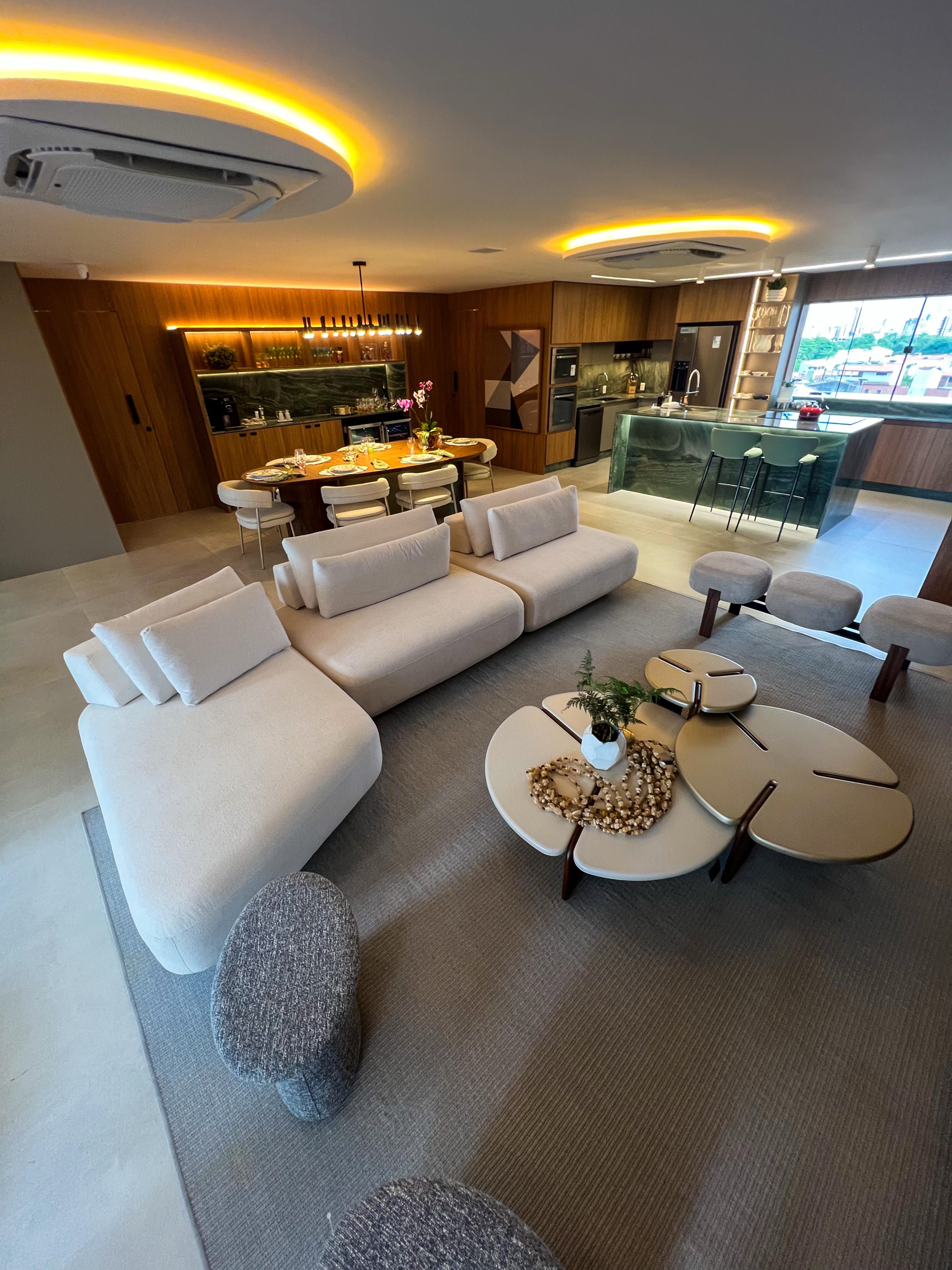 Apartamento com 3 Quartos à Venda, 187 m² em Mucuripe - Fortaleza