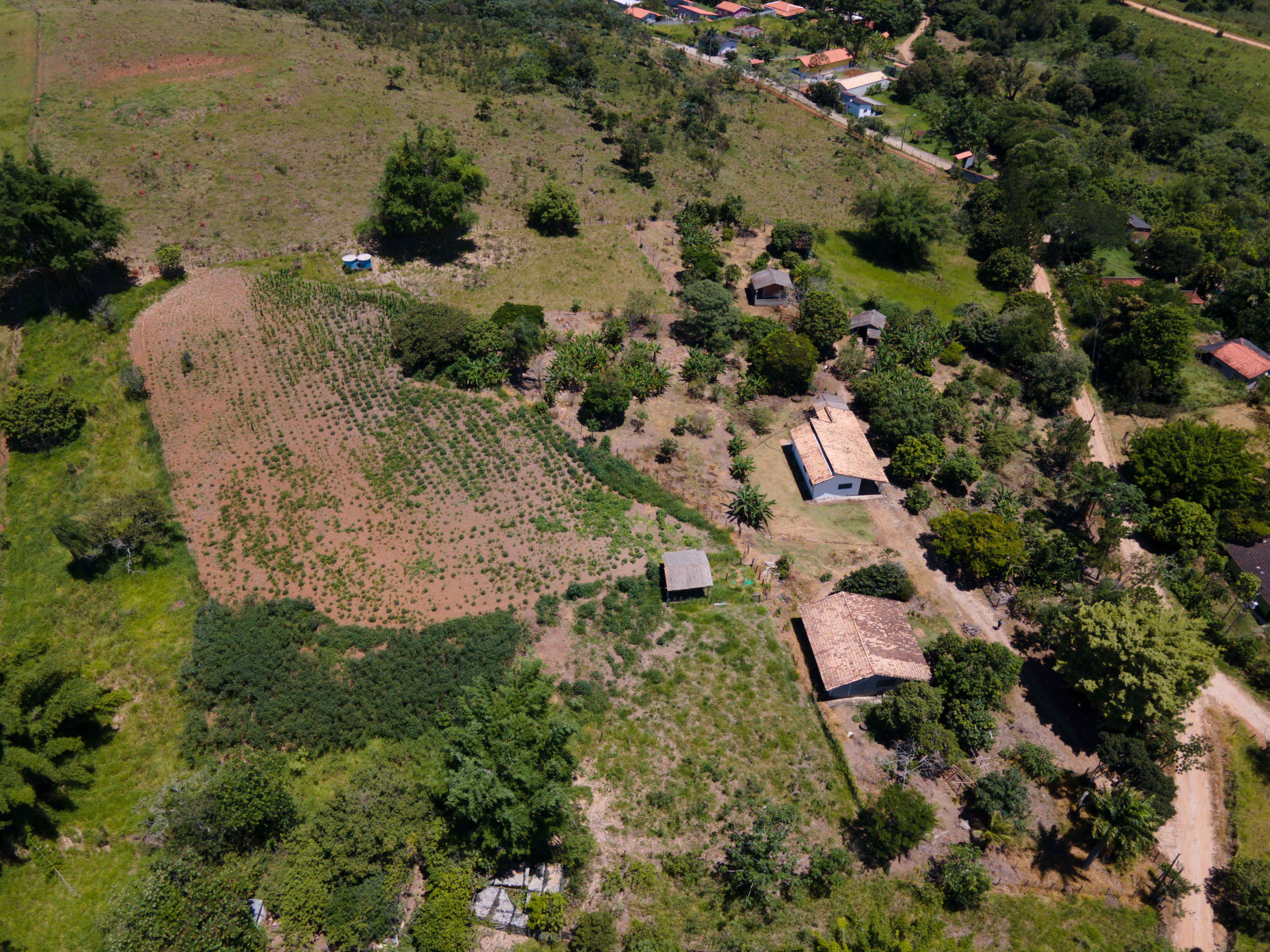 Chácara com 3 Quartos à Venda, 24.000 m² em Chácara Marambaia - Caçapava