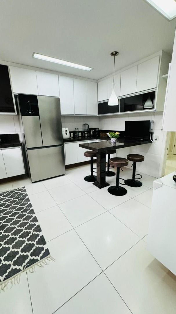 Imagem Apartamento com 3 Quartos à Venda, 157 m² em Vila Assunção - Santo André