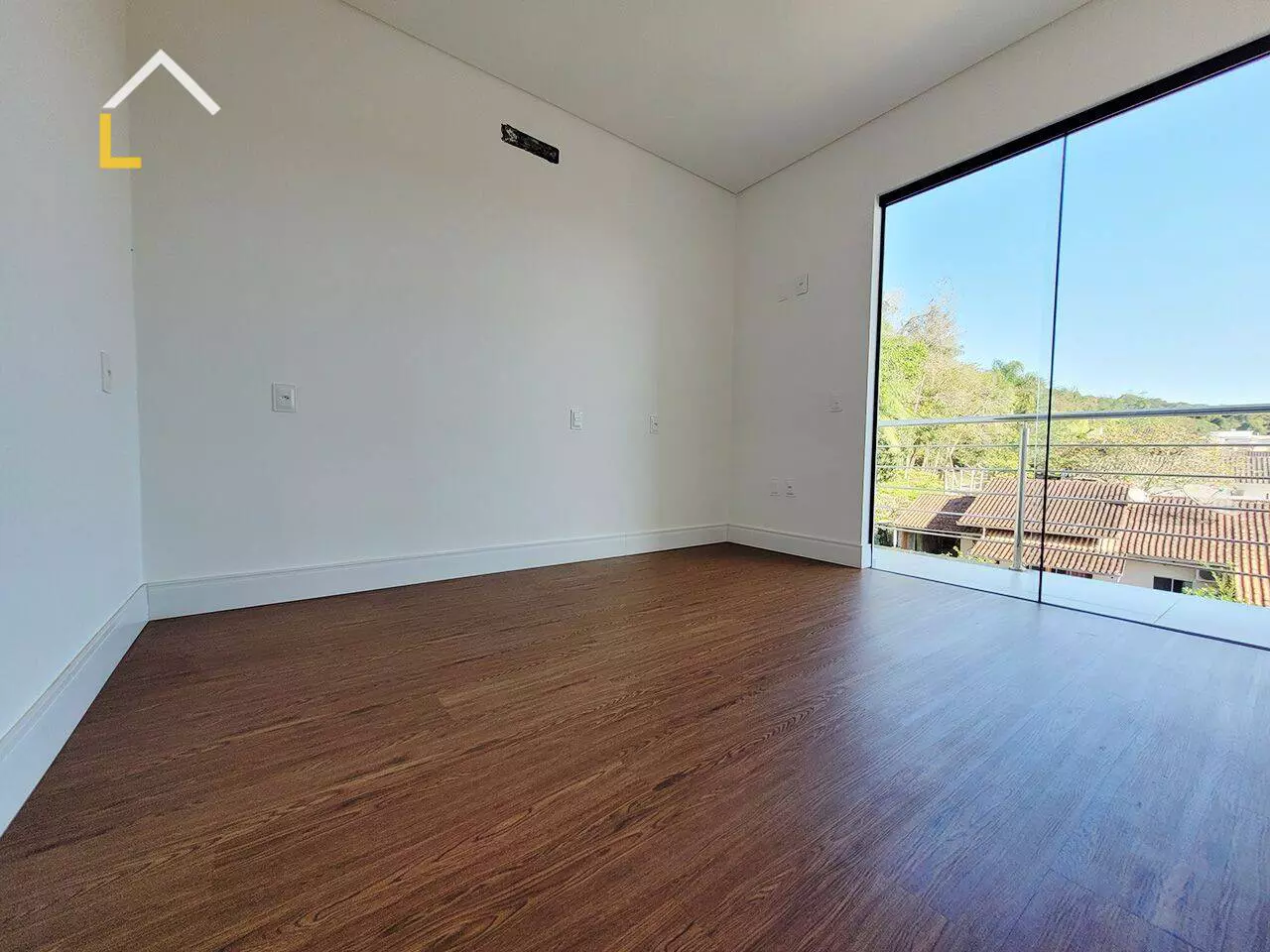 Imagem Sobrado com 3 Quartos à Venda, 160 m²em Saguaçu - Joinville