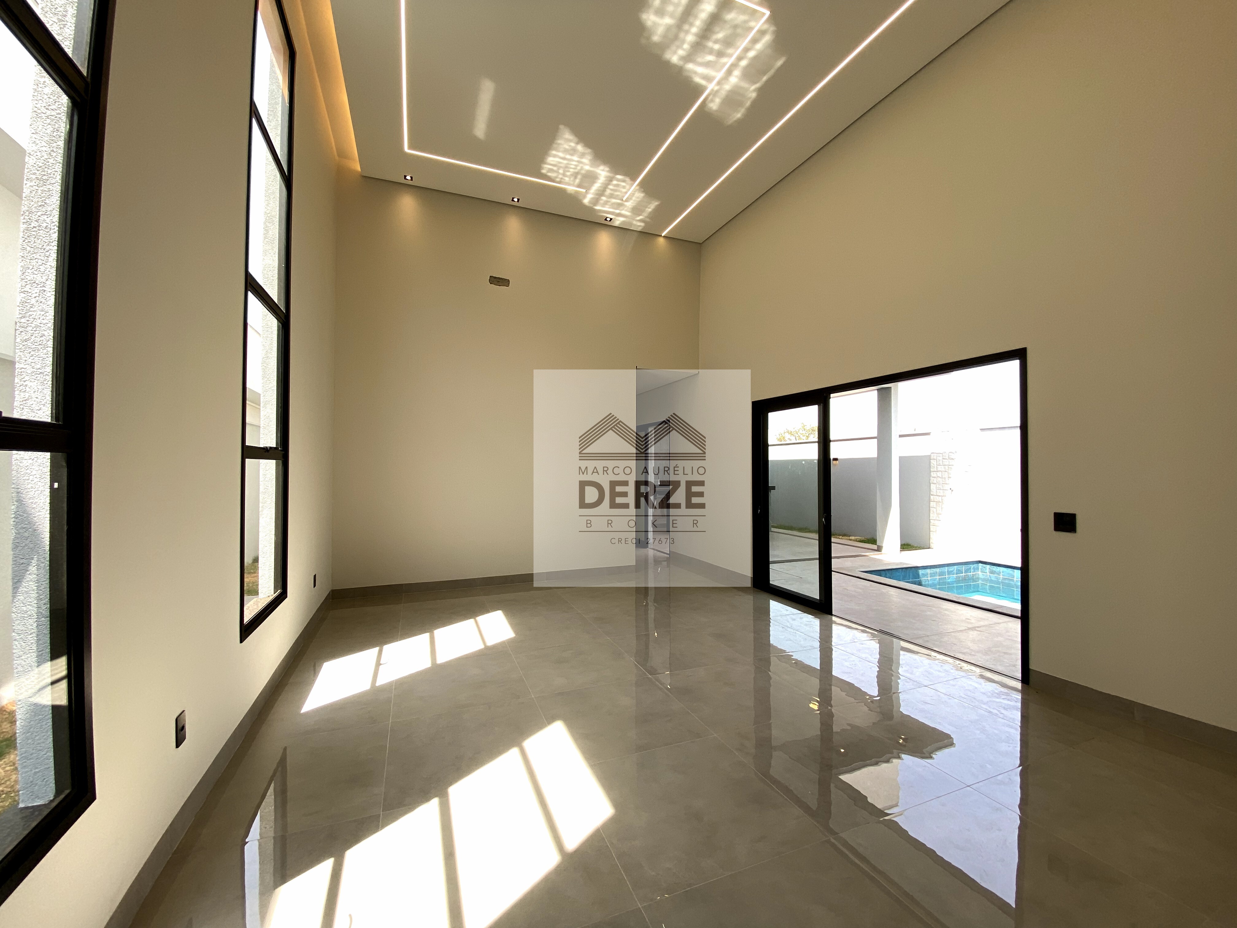 Imagem Casa com 3 Quartos à Venda, 256 m²em Jardim Botânico - Uberlândia