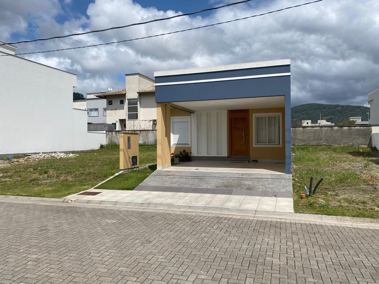 Imagem Casa com 3 Quartos à Venda, 123 m²em Beira Rio - Biguaçu Imagem Casa com 3 Quartos à Venda, 123 m²em Beira Rio - Biguaçu