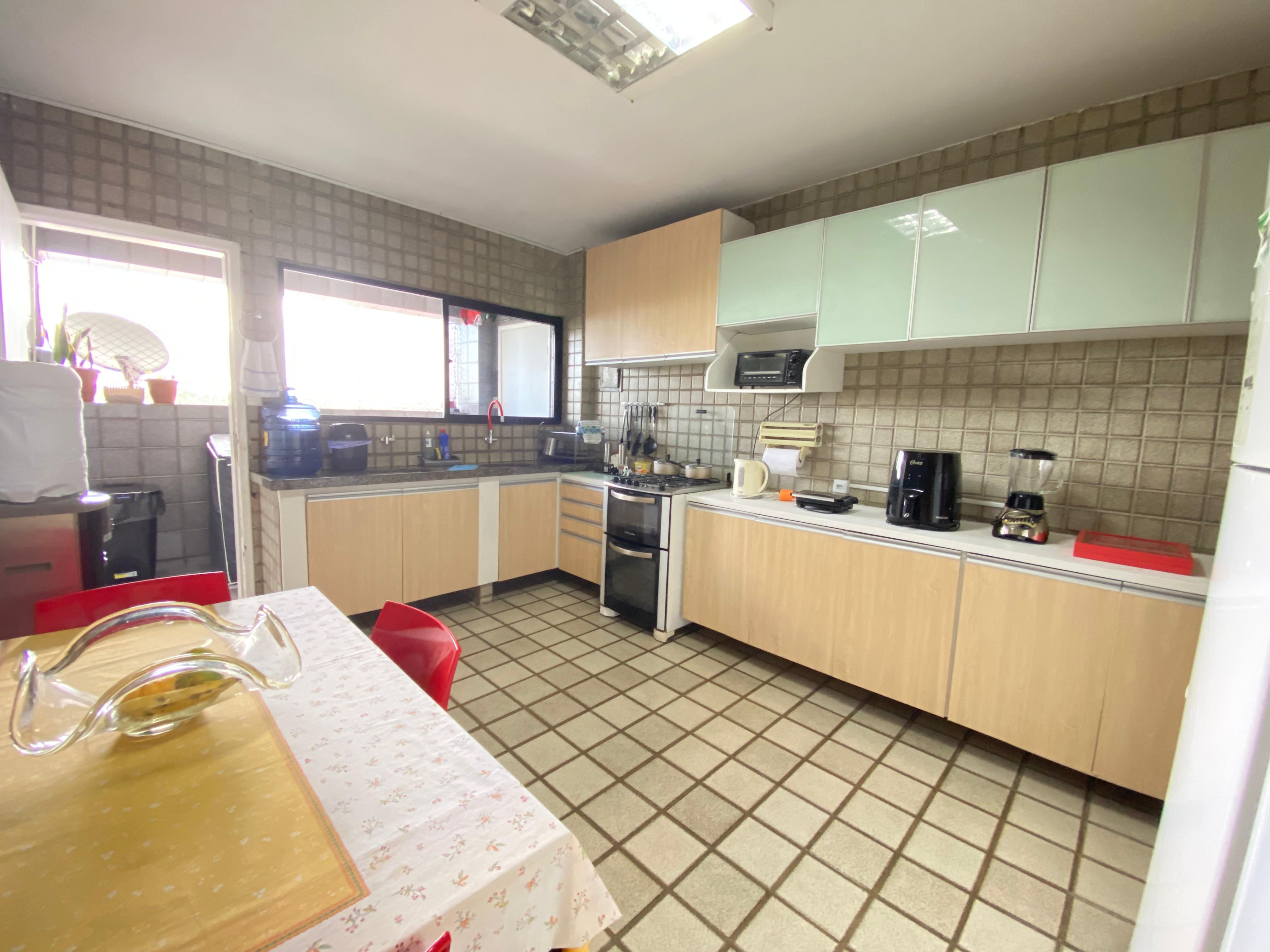 Imagem Apartamento com 3 Quartos à Venda, 140 m²em Boa Viagem - Recife