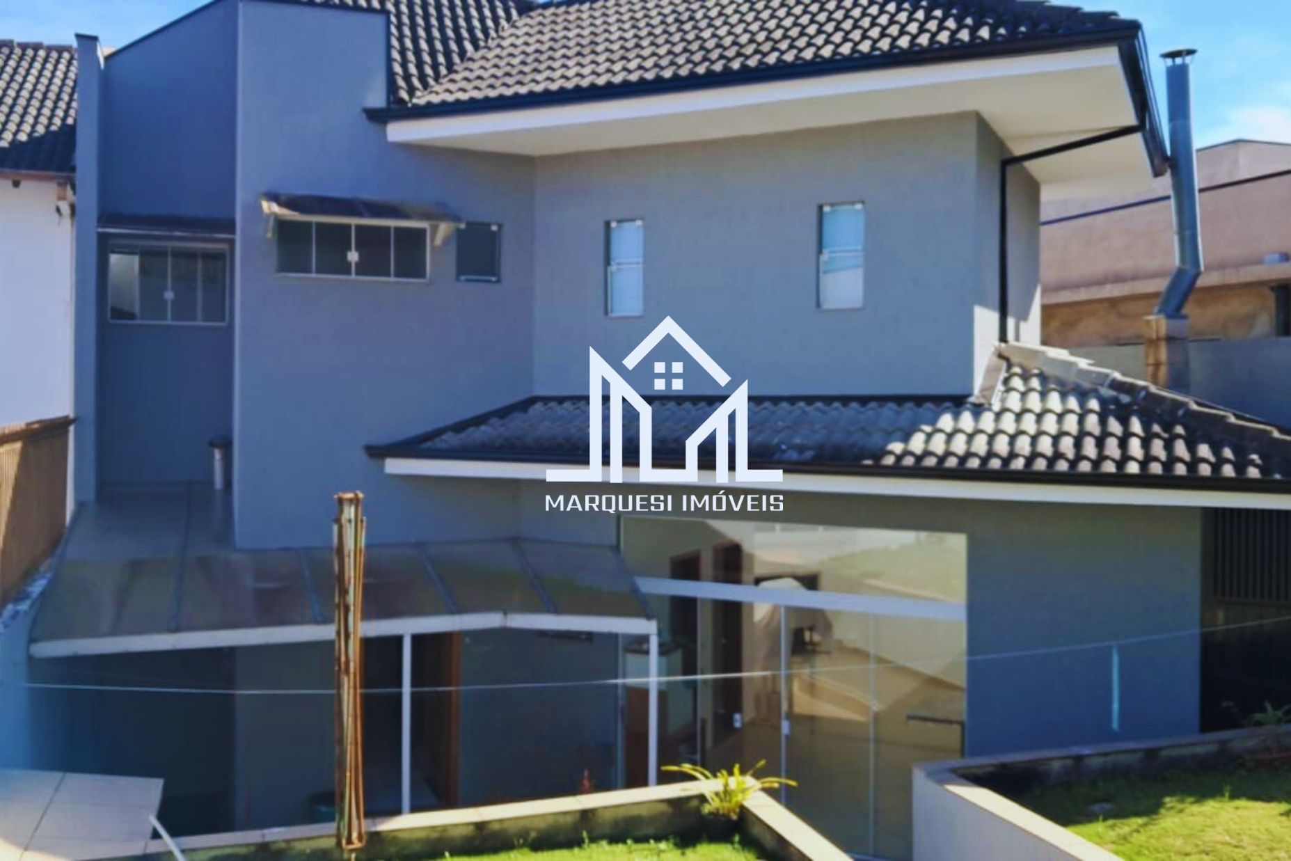Imagem Casa com 3 Quartos à Venda, 241 m² em Guabirotuba - Curitiba Imagem Casa com 3 Quartos à Venda, 241 m² em Guabirotuba - Curitiba