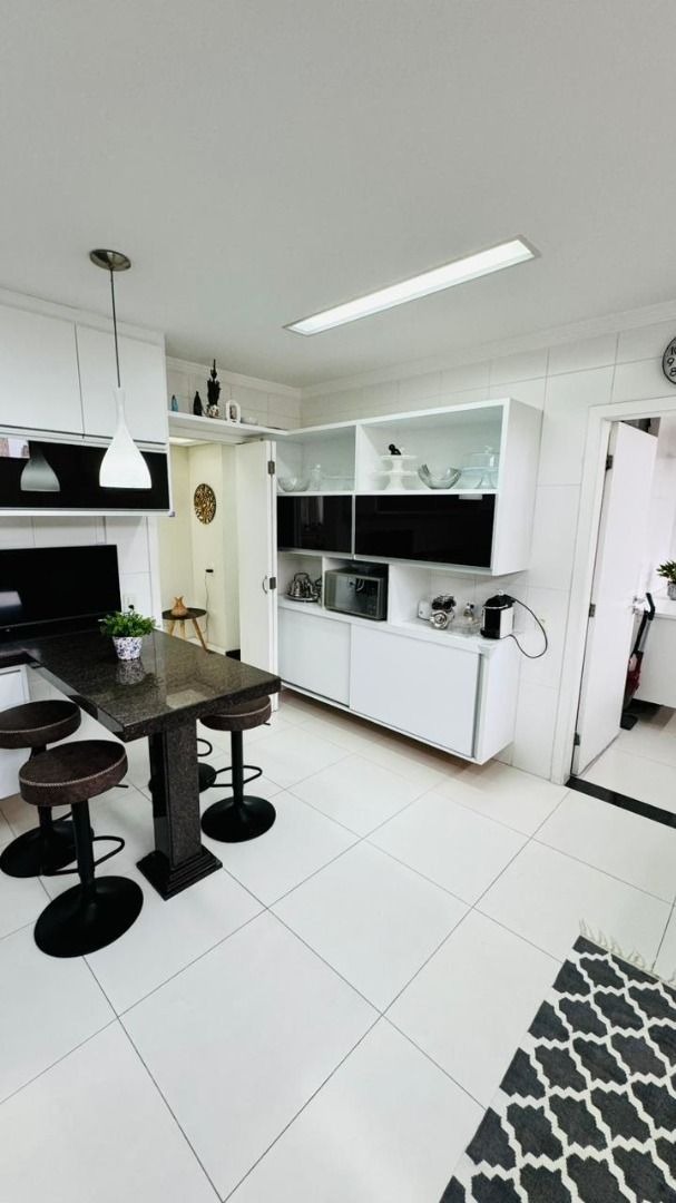 Imagem Apartamento com 3 Quartos à Venda, 157 m² em Vila Assunção - Santo André