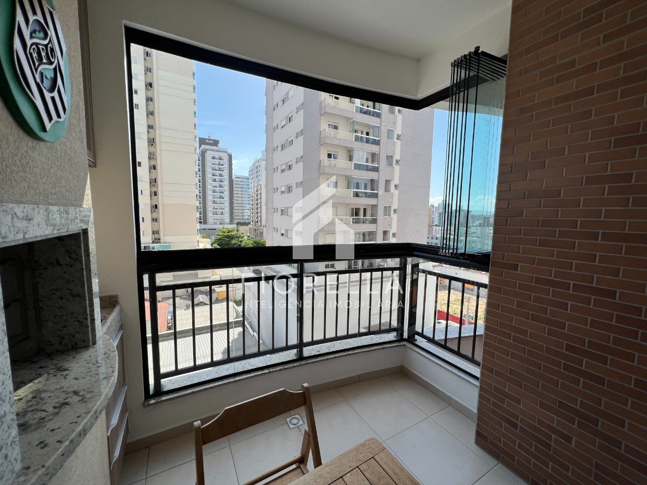 Imagem Apartamento com 2 Quartos à Venda, 74 m²em Kobrasol - São José