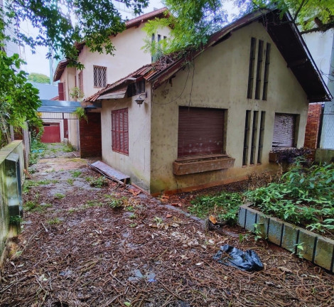 Imagem Terreno à Venda, 36.564 m² em Petrópolis - Porto Alegre Imagem Terreno à Venda, 36.564 m² em Petrópolis - Porto Alegre