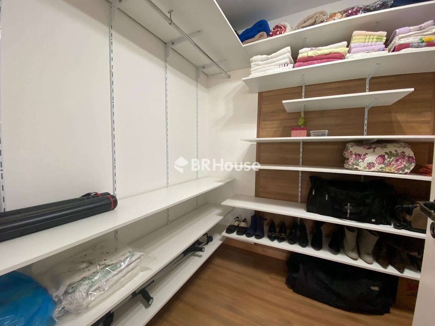 Imagem Cobertura com 3 Quartos à Venda, 222 m² em Asa Norte - Brasília