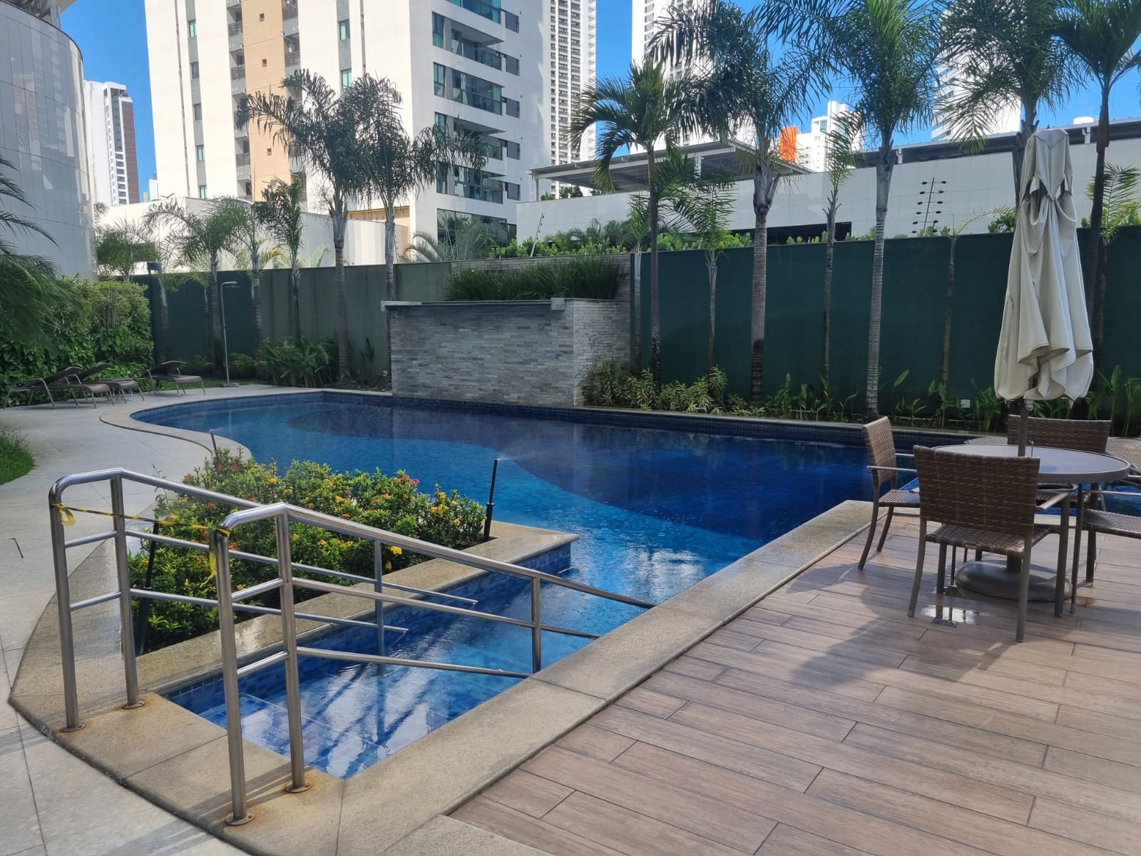 Imagem Apartamento com 3 Quartos à Venda, 135 m²em Boa Viagem - Recife