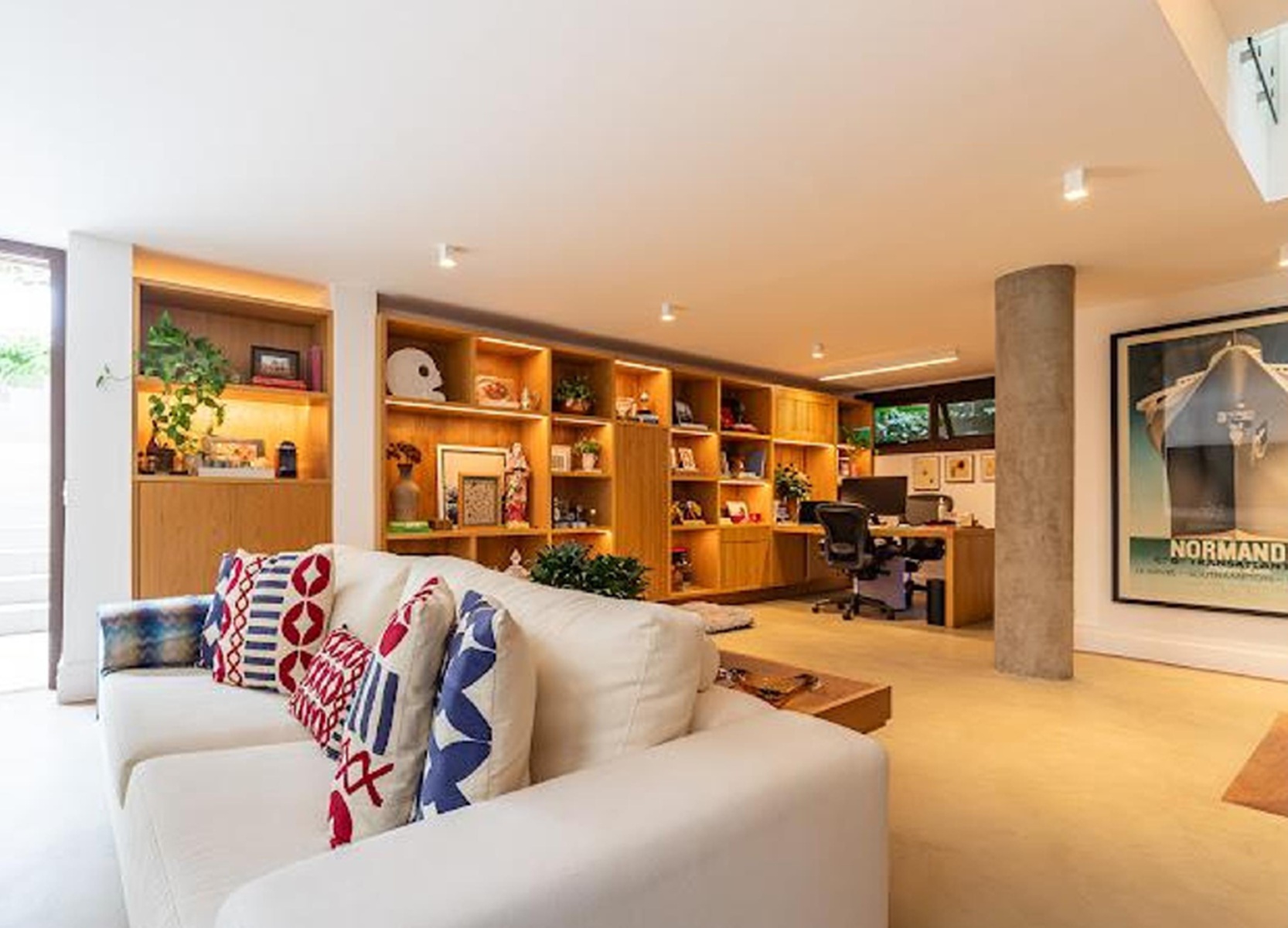 Imagem Casa de Vila com 3 Quartos à Venda, 608 m² em Jardim Guedala - São Paulo