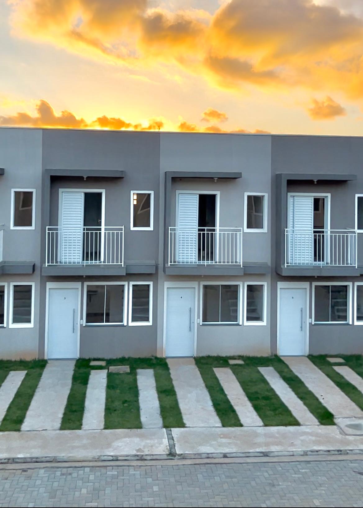 Casa de Condomínio com 2 Quartos à Venda, 44 m² em Jardim São Miguel - Cotia