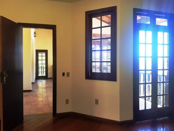 Imagem Casa com 4 Quartos à Venda ou Locação, 343 m² em Piratininga - Niterói
