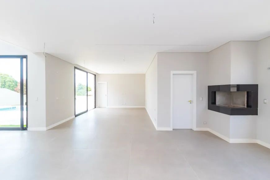 Imagem Casa de Condomínio com 4 Quartos à Venda, 500 m² em Orleans - Curitiba Imagem Casa de Condomínio com 4 Quartos à Venda, 500 m² em Orleans - Curitiba