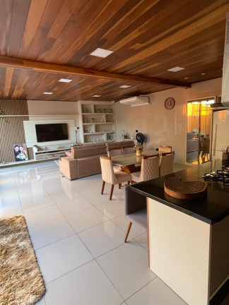 Imagem Casa com 3 Quartos à Venda, 580 m² em Santissimo - Santarém