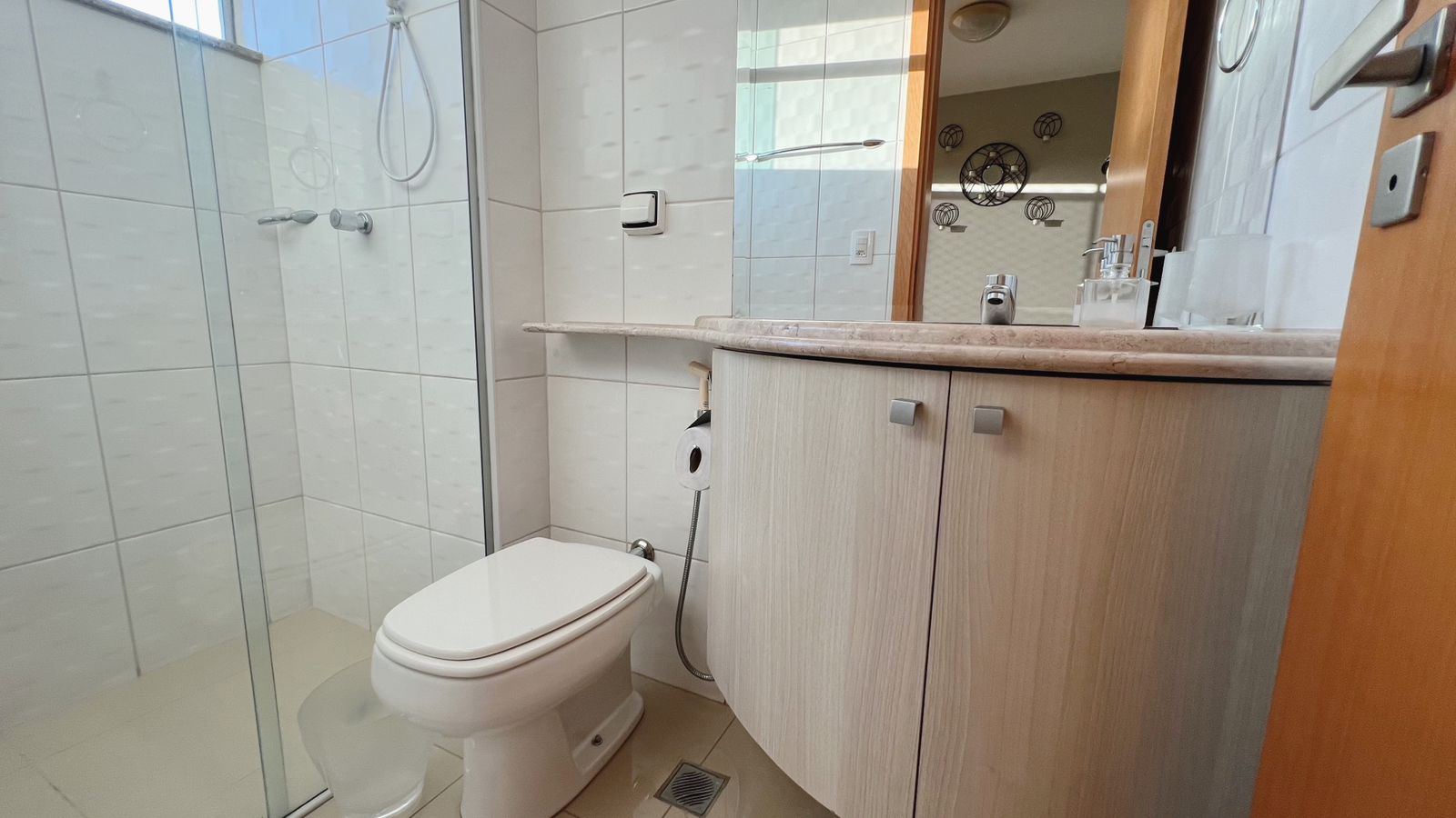 Imagem Apartamento com 3 Quartos à Venda, 108 m²em Setor Bueno - Goiânia Imagem Apartamento com 3 Quartos à Venda, 108 m²em Setor Bueno - Goiânia