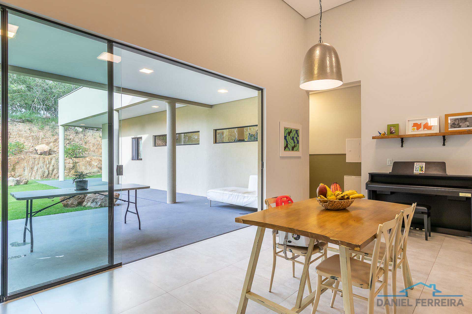 Imagem Casa de Condomínio com 3 Quartos à Venda, 240 m² em Setor Habitacional Tororó (Jardim Botânico) - Brasília