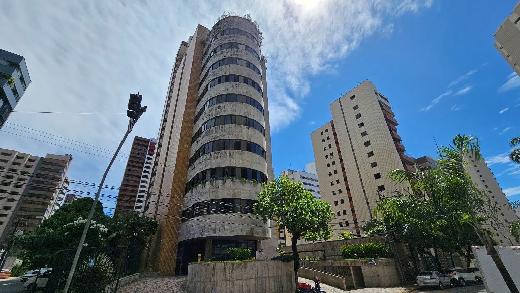 Imagem Apartamento com 4 Quartos à Venda, 292 m²em Meireles - Fortaleza