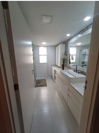 Imagem Apartamento com 4 Quartos à Venda, 198 m² em Icaraí - Niterói