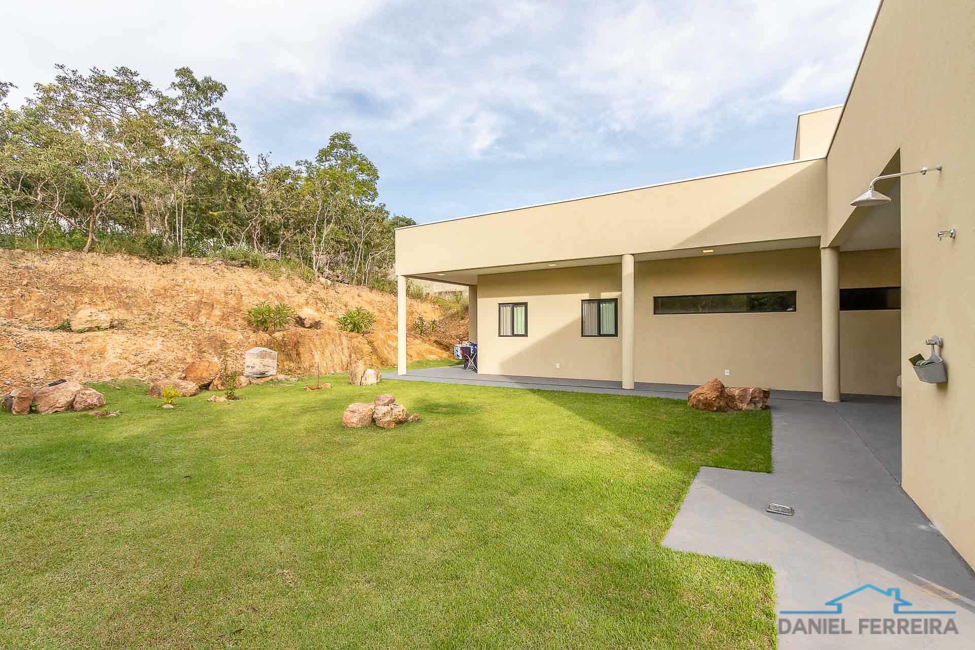 Imagem Casa de Condomínio com 3 Quartos à Venda, 240 m² em Setor Habitacional Tororó (Jardim Botânico) - Brasília