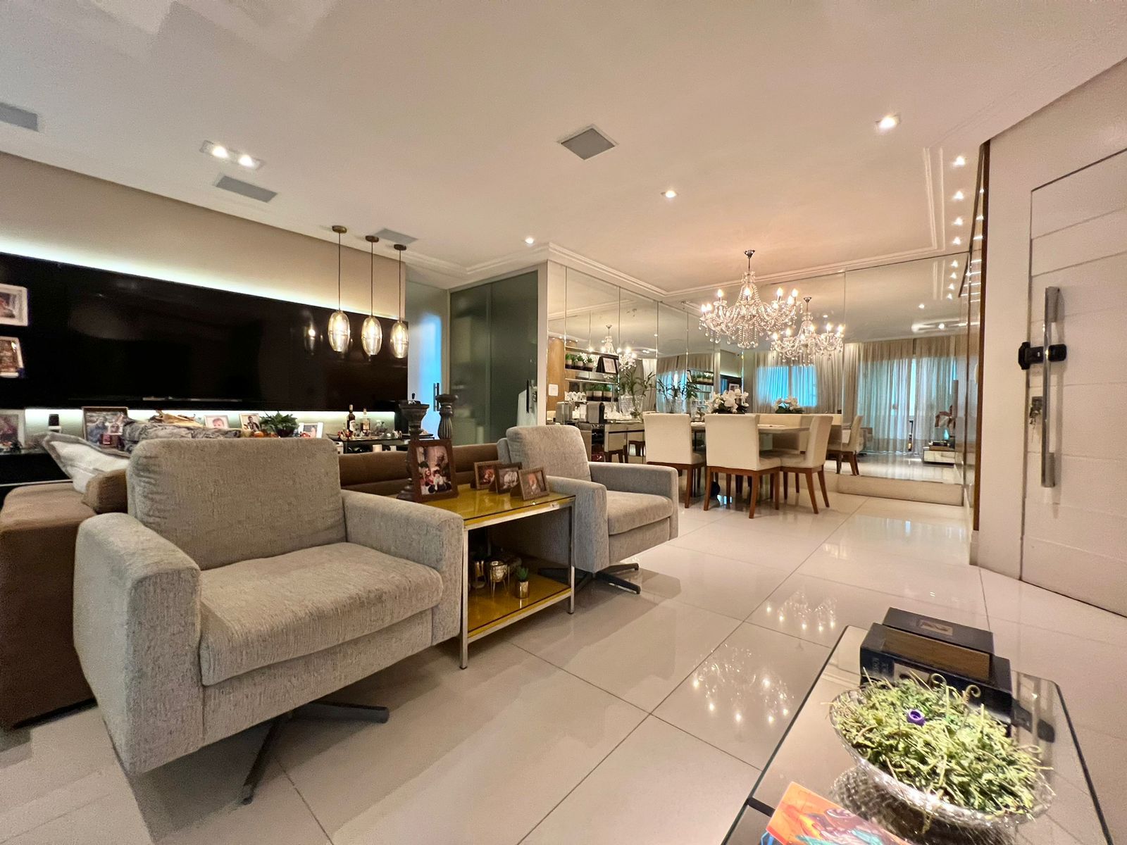 Imagem Apartamento com 2 Quartos à Venda, 107 m²em Umarizal - Belém