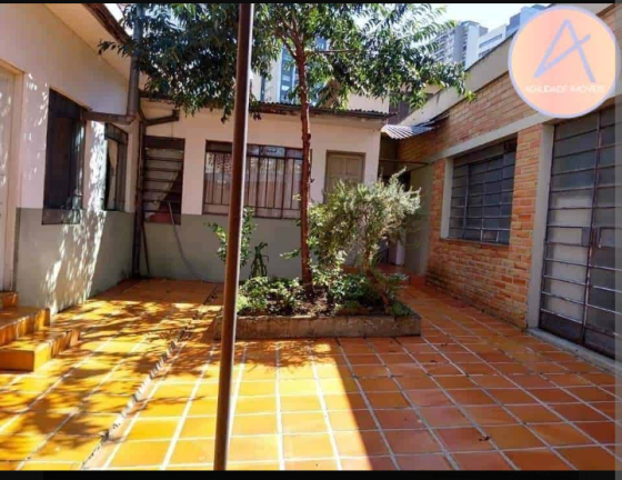 Imagem Casa com 3 Quartos à Venda, 193 m² em Água Verde - Curitiba