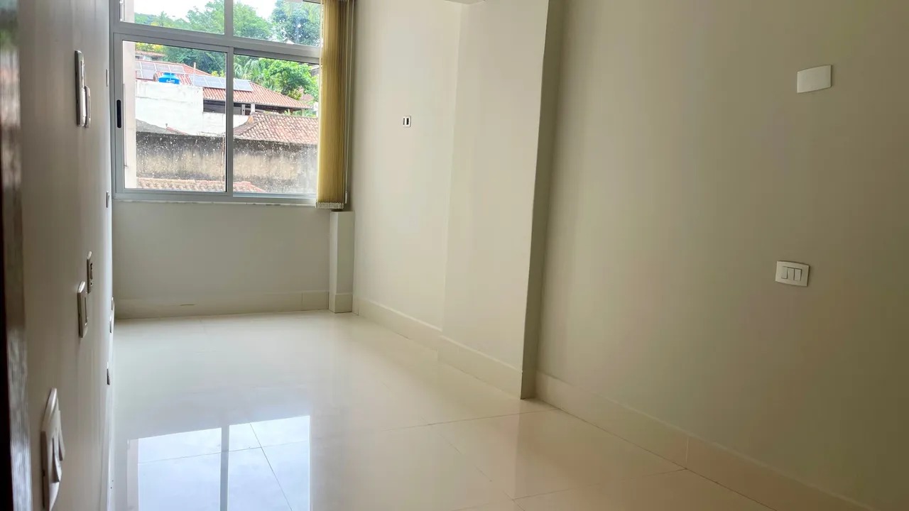 Imagem Apartamento com 3 Quartos à Venda, 114 m²em Laranjeiras - Rio de Janeiro