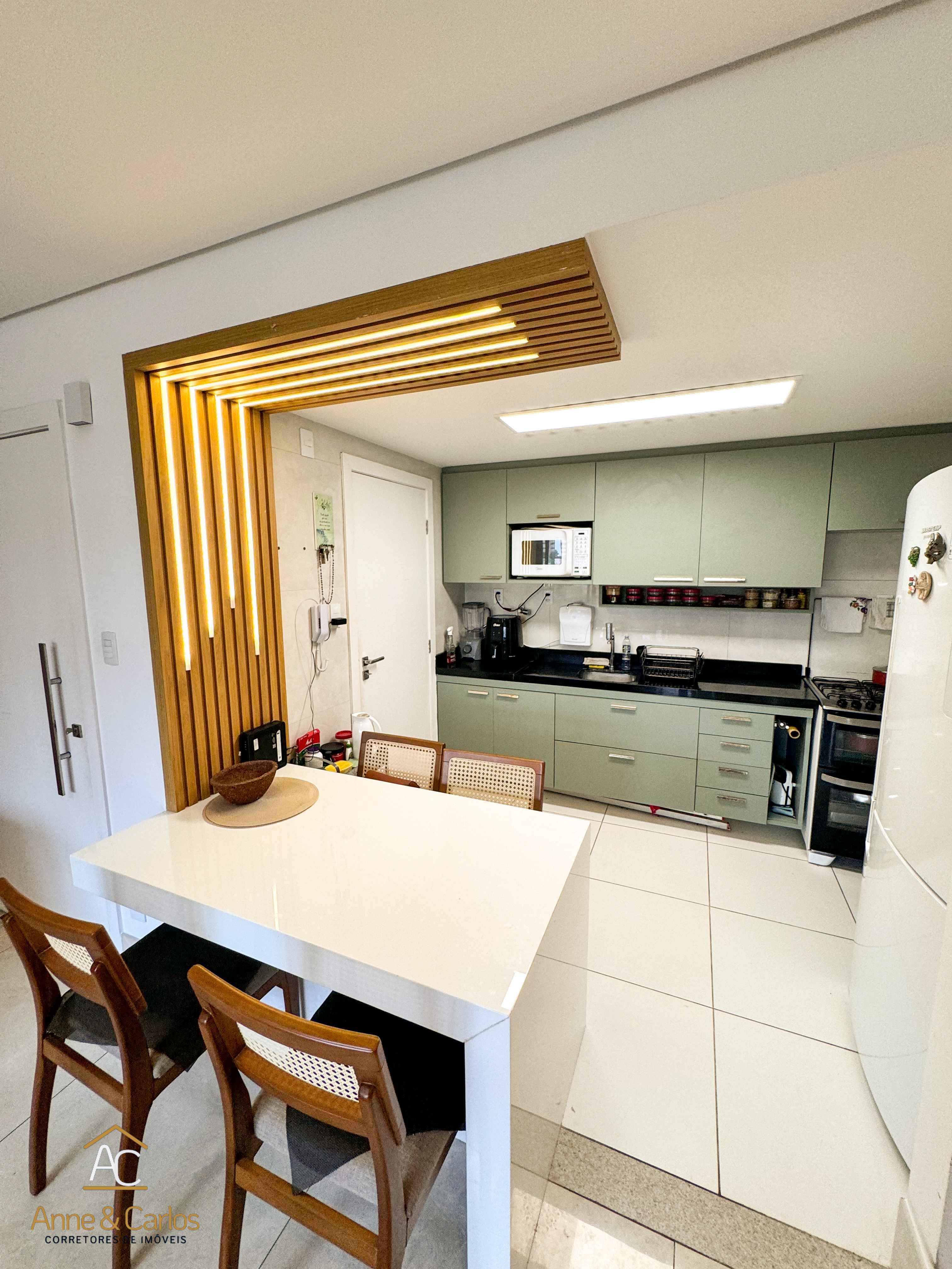 Imagem Apartamento com 4 Quartos à Venda, 95 m²em Farolândia - Aracaju