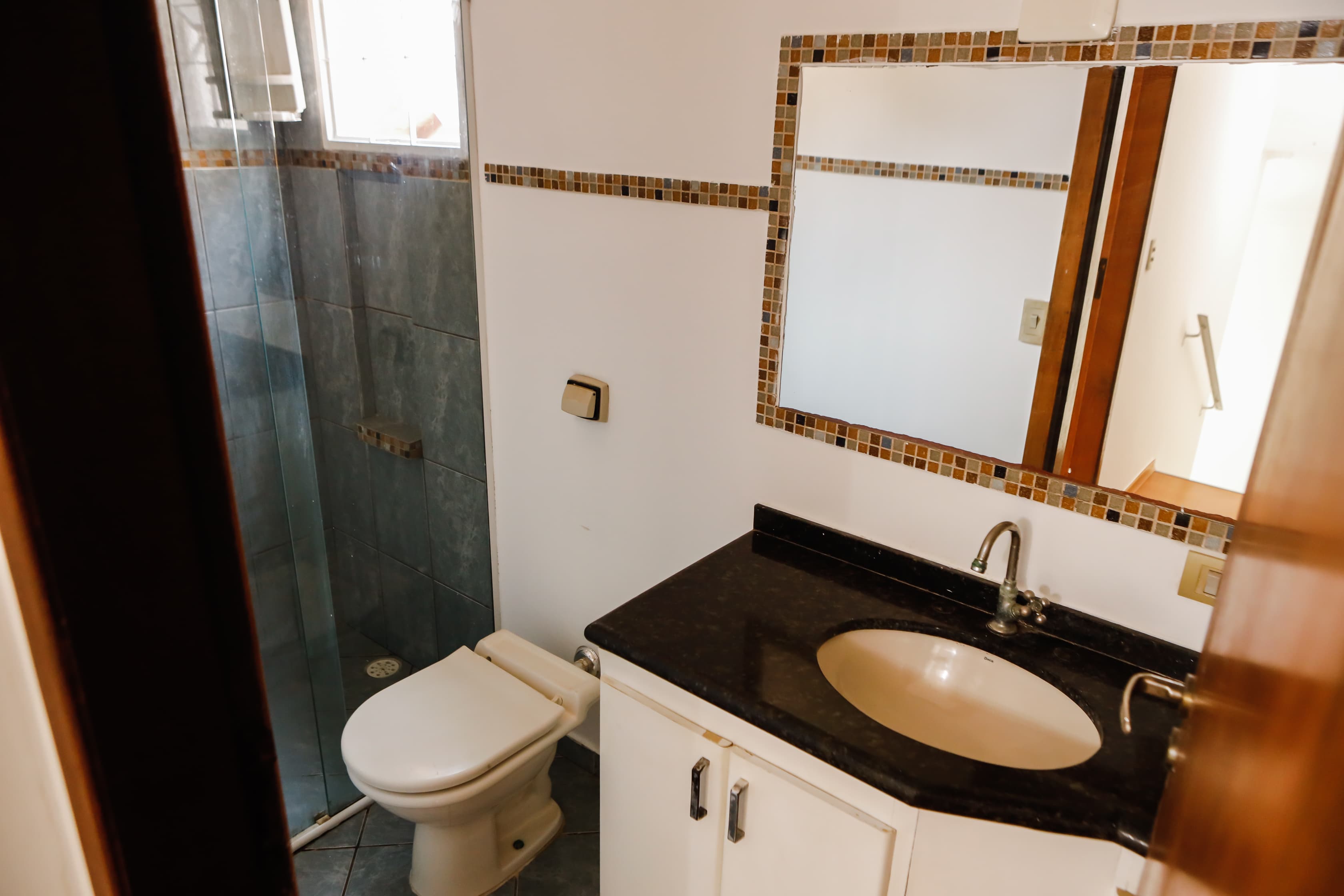 Imagem Sobrado com 3 Quartos à Venda ou Temporada, 160 m²em Jardim Guararapes - Londrina