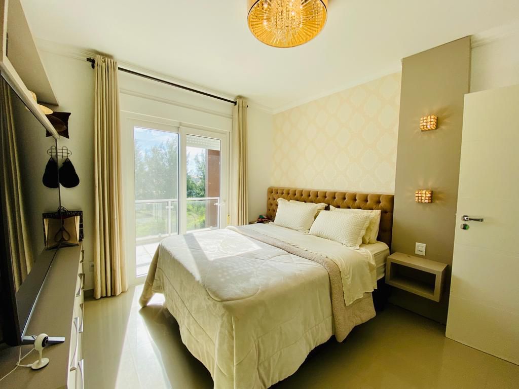 Imagem Sobrado com 3 Quartos à Venda, 360 m²em Atlântida Sul - Osório