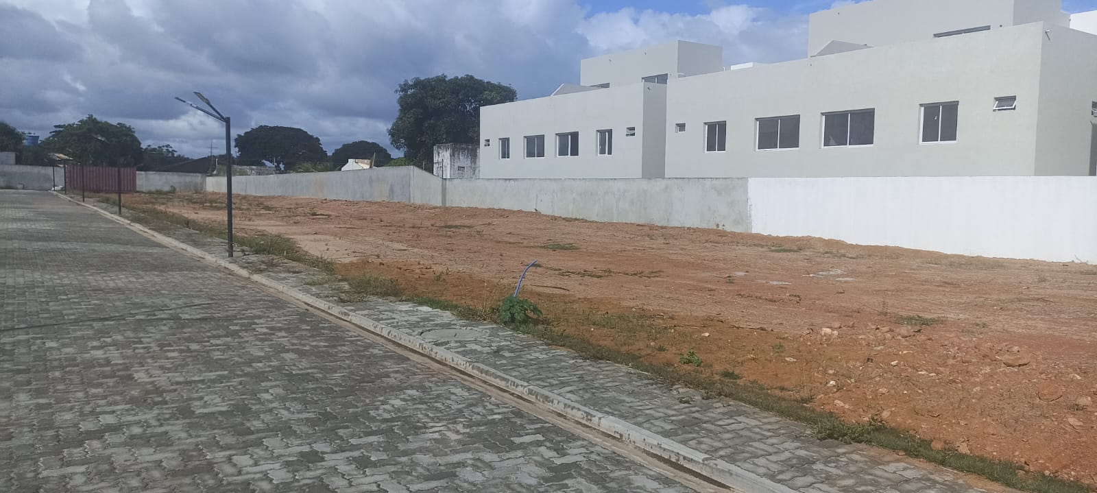 Imagem Terreno à Venda, 155 m²em Buraquinho - Lauro de Freitas Imagem Terreno à Venda, 155 m²em Buraquinho - Lauro de Freitas