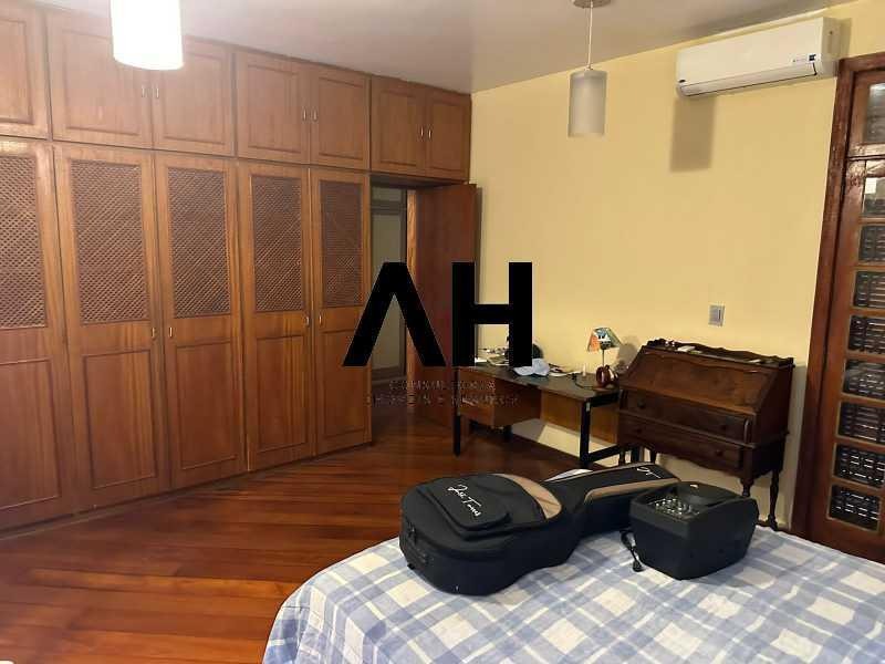 Imagem Casa com 4 Quartos à Venda, em Muriqui - Niterói Imagem Casa com 4 Quartos à Venda, em Muriqui - Niterói