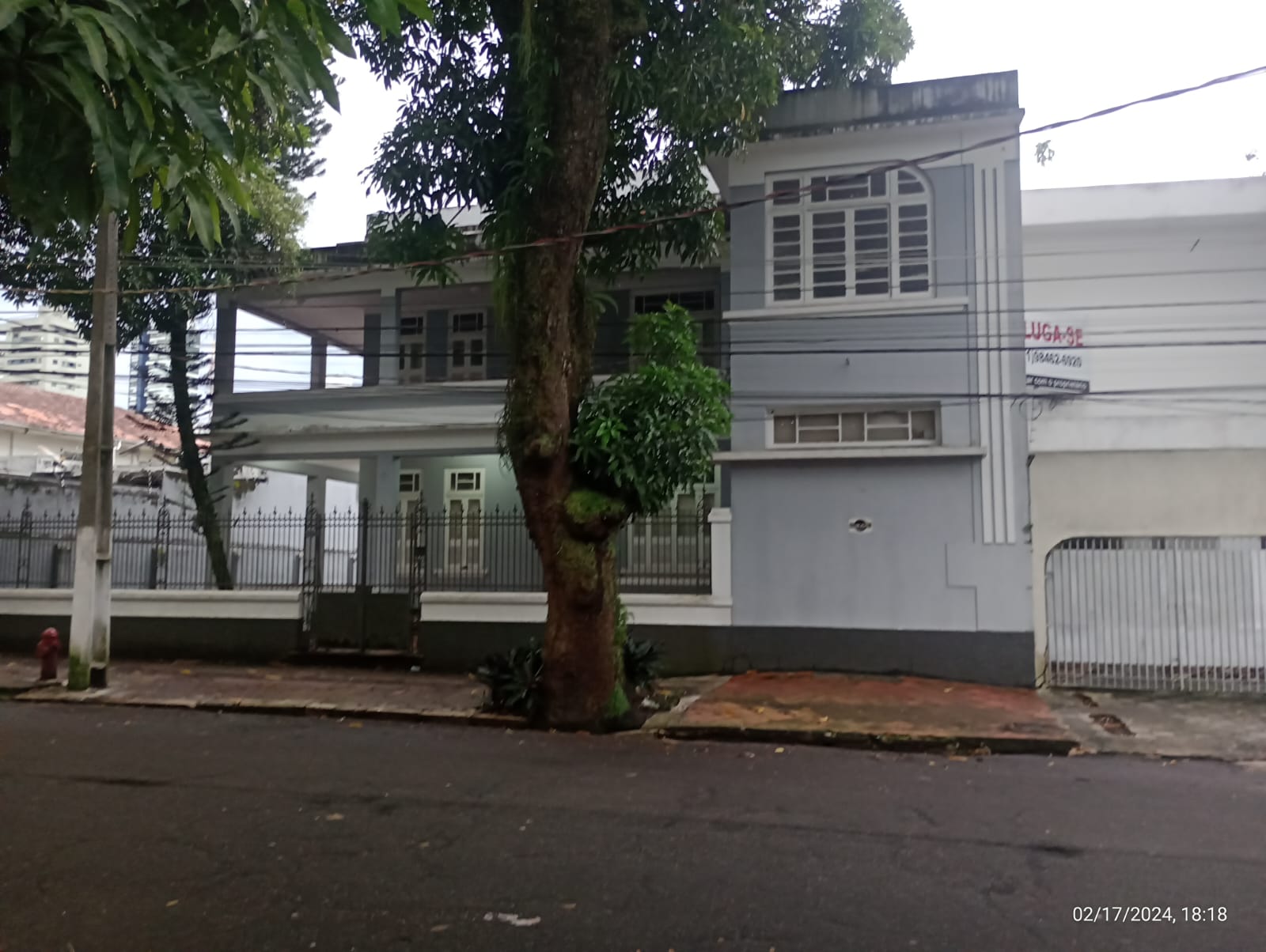 Imagem Sobrado com 5 Quartos para Alugar, 600 m²em Batista Campos - Belém