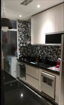 Imagem Apartamento com 3 Quartos à Venda, 68 m² em Jardim Tupanci - Barueri
