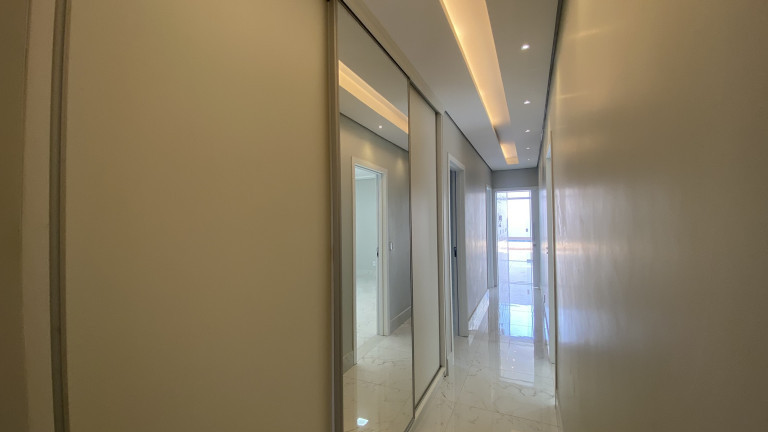 Imagem Casa de Condomínio com 4 Quartos à Venda,  em Setor Habitacional Vicente Pires - Brasília
