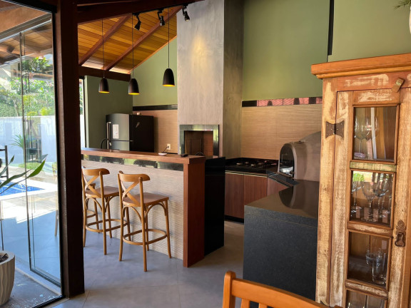 Imagem Casa de Condomínio com 4 Quartos à Venda, 350 m² em Bom Retiro - Teresópolis