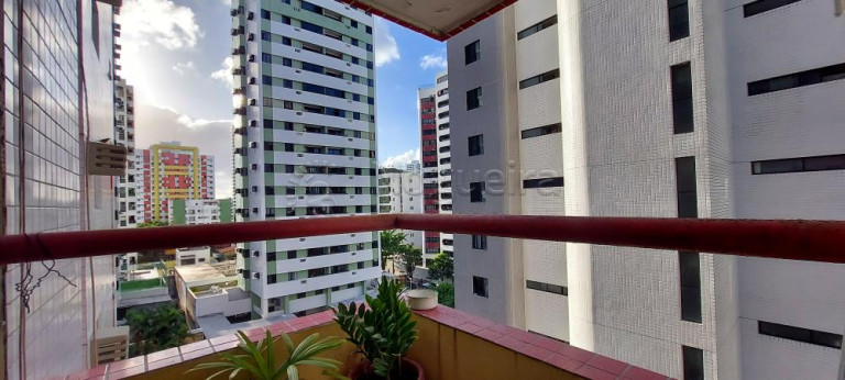 Apartamento com 3 Quartos à Venda, 70 m² em Boa Viagem - Recife