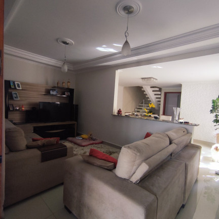 Imagem Casa com 2 Quartos à Venda, 216 m²em Jardim Marambaia - Jundiaí