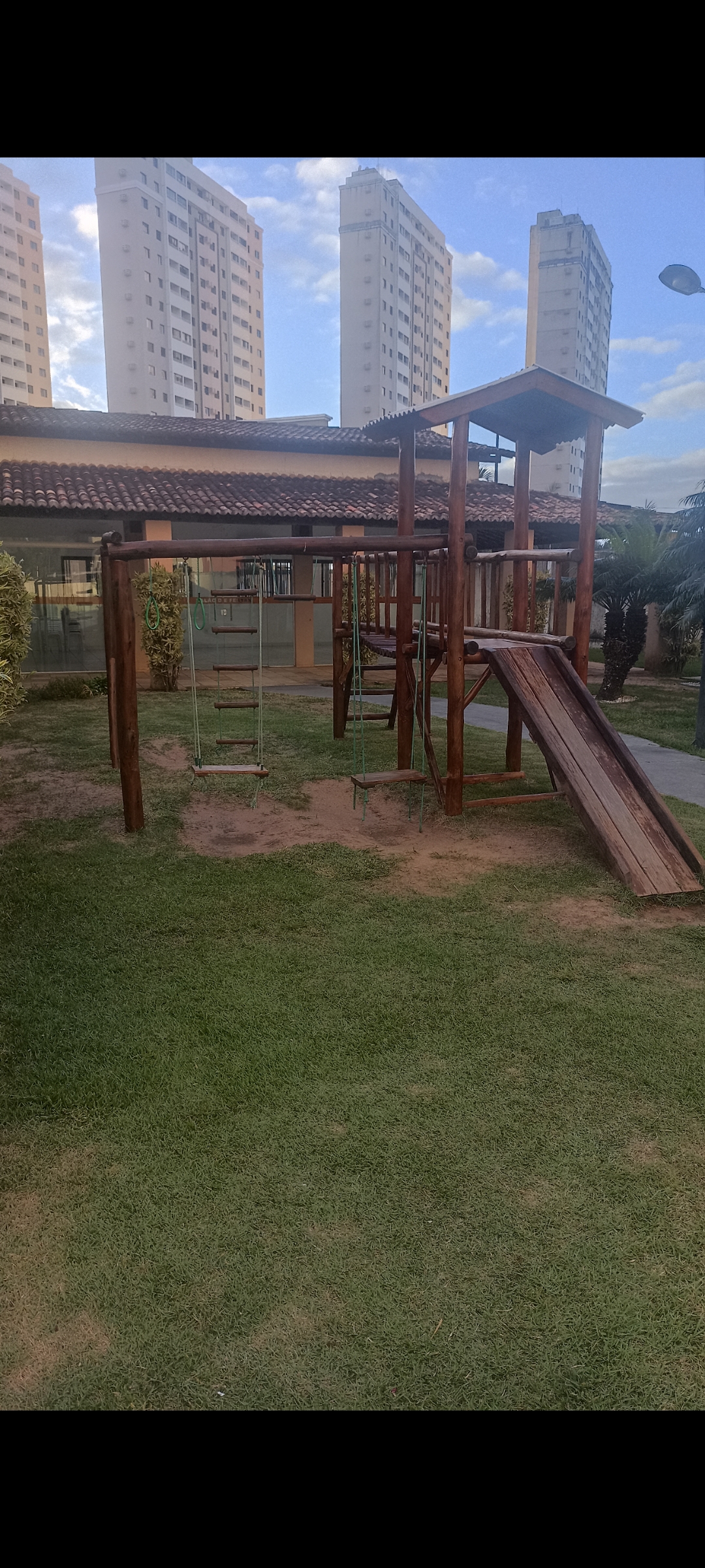 Imagem Apartamento com 2 Quartos para Alugar, 60 m²em Ponta Negra - Natal