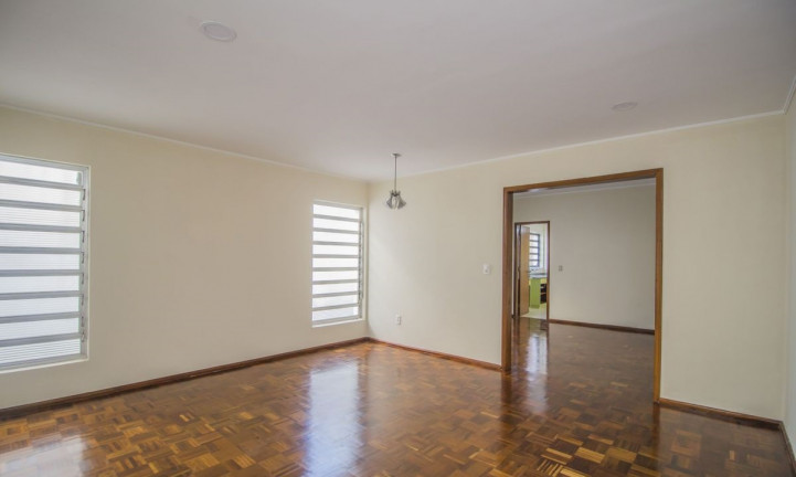 Imagem Casa com 3 Quartos à Venda, 246 m² em Jardim Lindóia - Porto Alegre