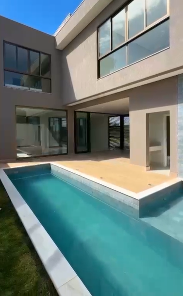 Imagem Casa de Condomínio com 4 Quartos à Venda, 422 m² em - Imagem Casa de Condomínio com 4 Quartos à Venda, 422 m² em -