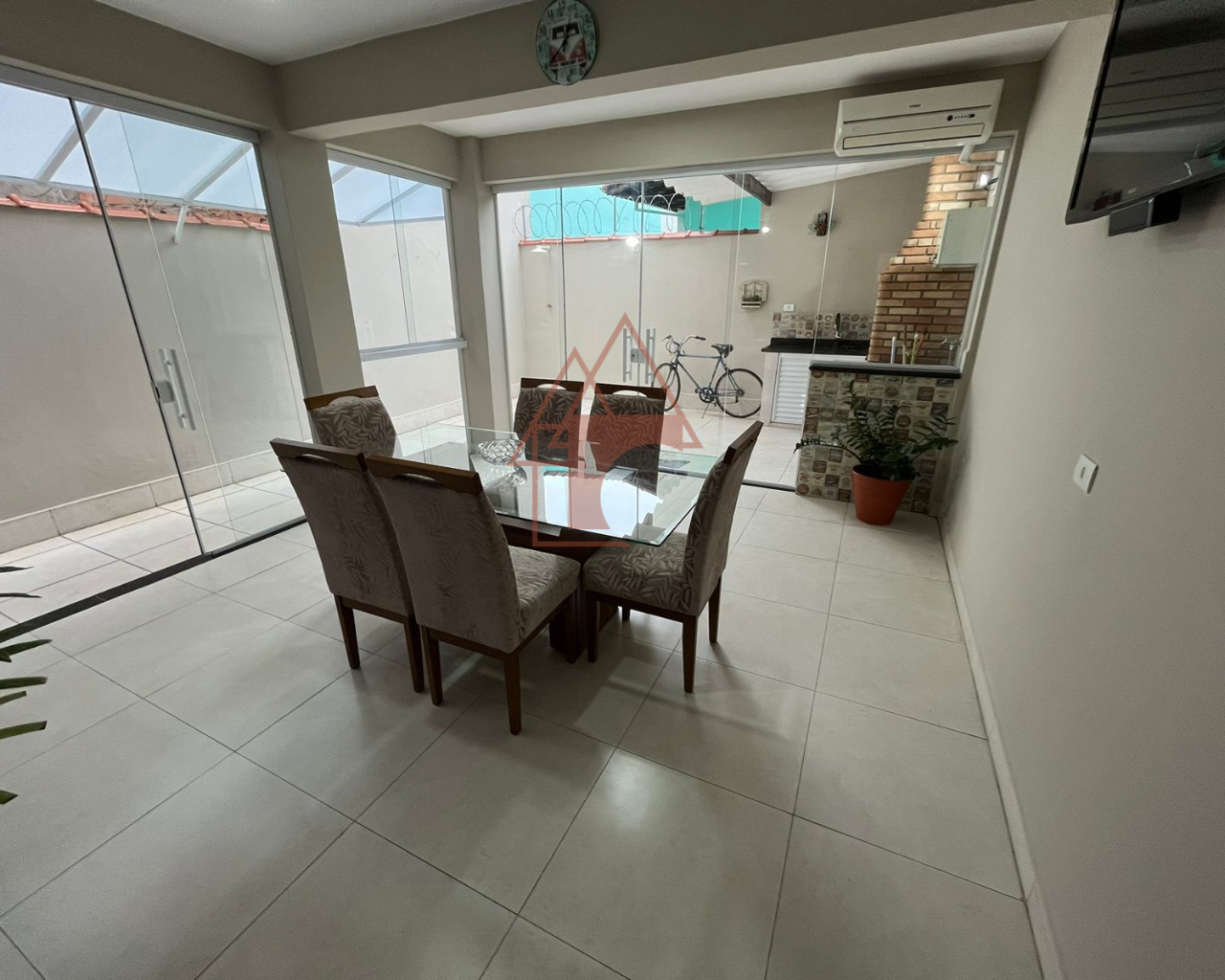 Imagem Sobrado com 3 Quartos à Venda, 155 m²em Vila Ponte Nova - Cubatão Imagem Sobrado com 3 Quartos à Venda, 155 m²em Vila Ponte Nova - Cubatão