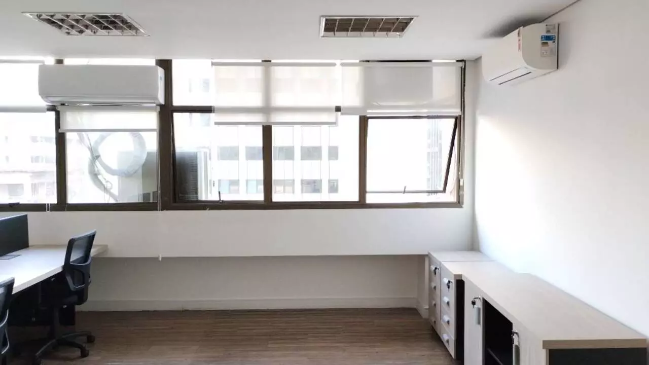 Imagem Sala Comercial à Venda ou Locação, 133 m² em Vila Olímpia - São Paulo Imagem Sala Comercial à Venda ou Locação, 133 m² em Vila Olímpia - São Paulo