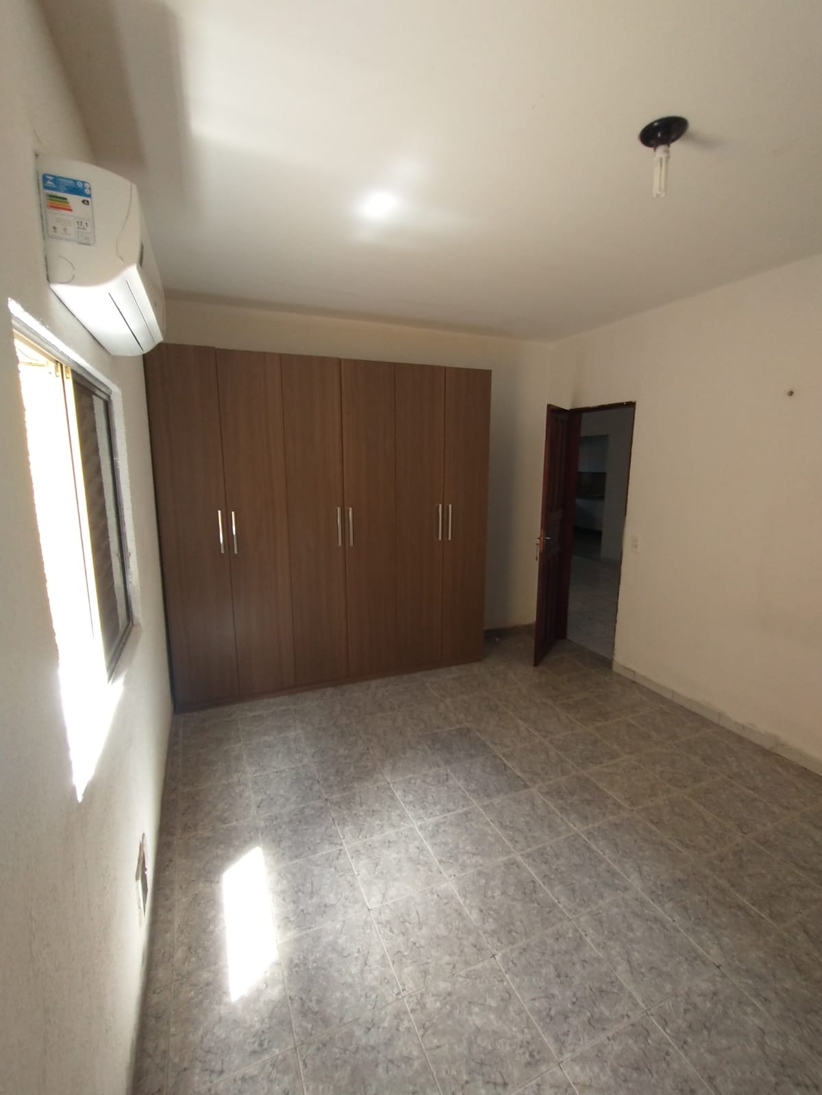 Imagem Casa com 4 Quartos à Venda, 122 m²em Prefeito José Walter - Fortaleza