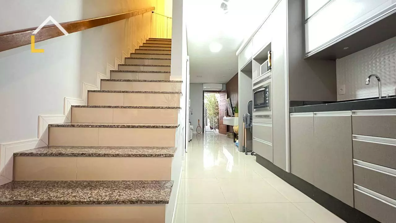 Imagem Casa com 2 Quartos à Venda, 62 m²em Vila Nova - Joinville