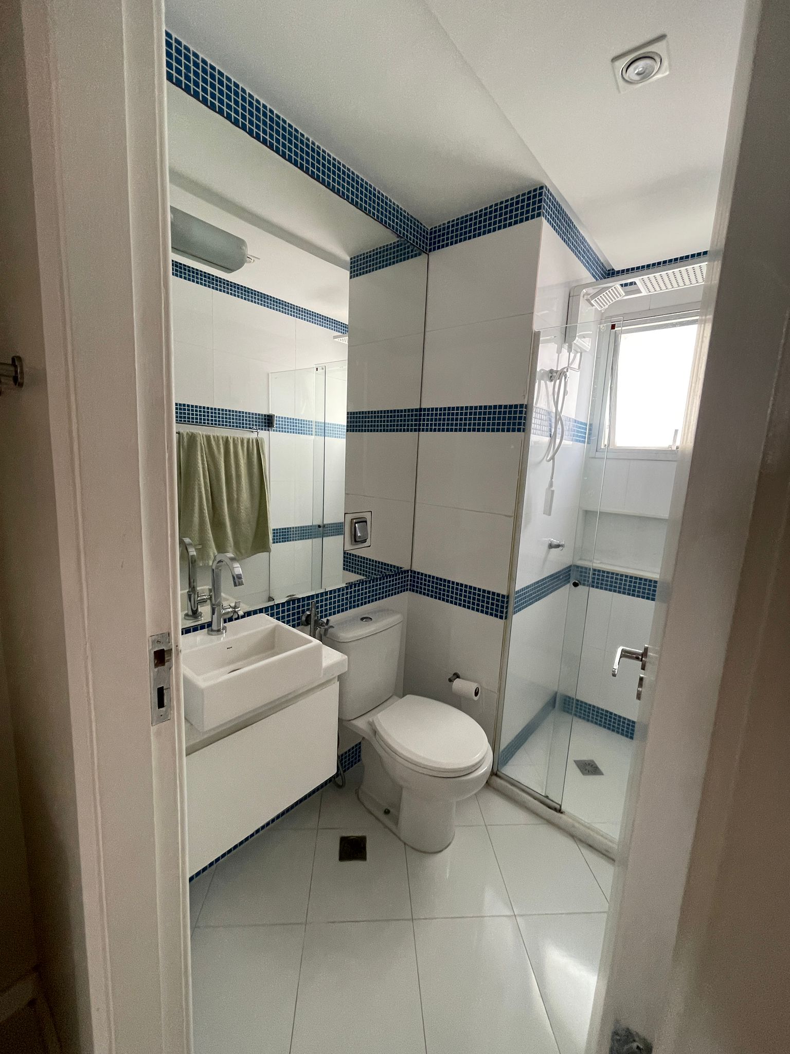 Imagem Apartamento com 4 Quartos à Venda, 122 m²em Imbuí - Salvador Imagem Apartamento com 4 Quartos à Venda, 122 m²em Imbuí - Salvador