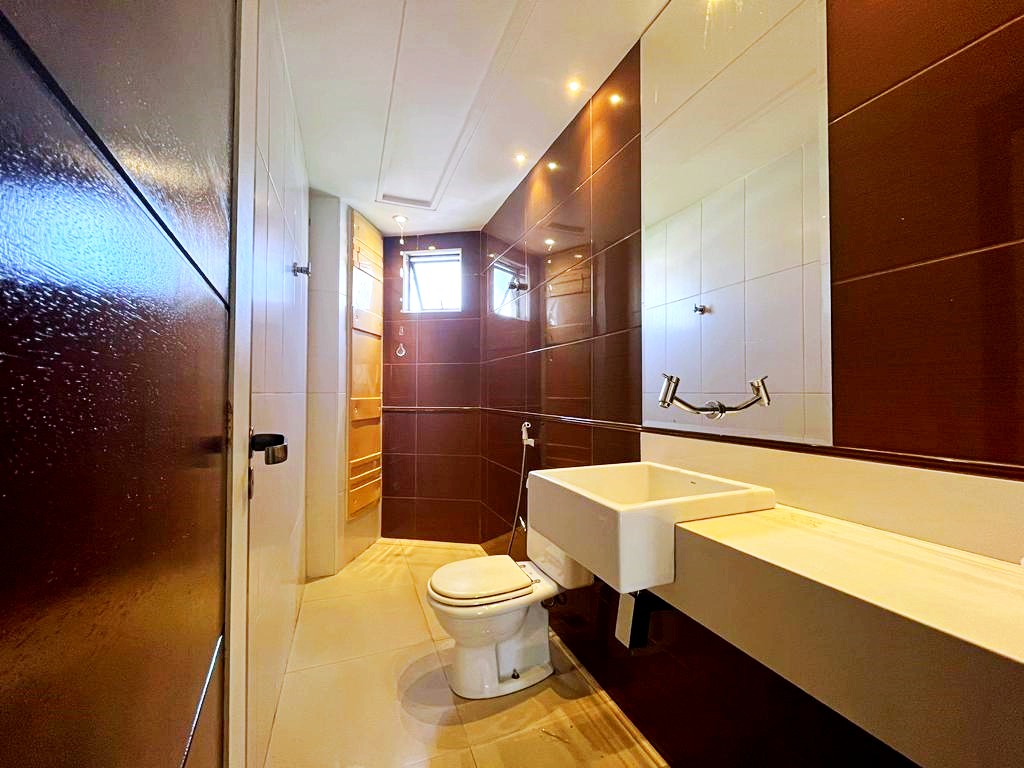 Imagem Apartamento com 4 Quartos à Venda, 266 m²em Nazaré - Belém Imagem Apartamento com 4 Quartos à Venda, 266 m²em Nazaré - Belém
